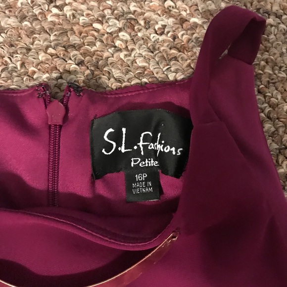 Dress - Picture 3 of 3